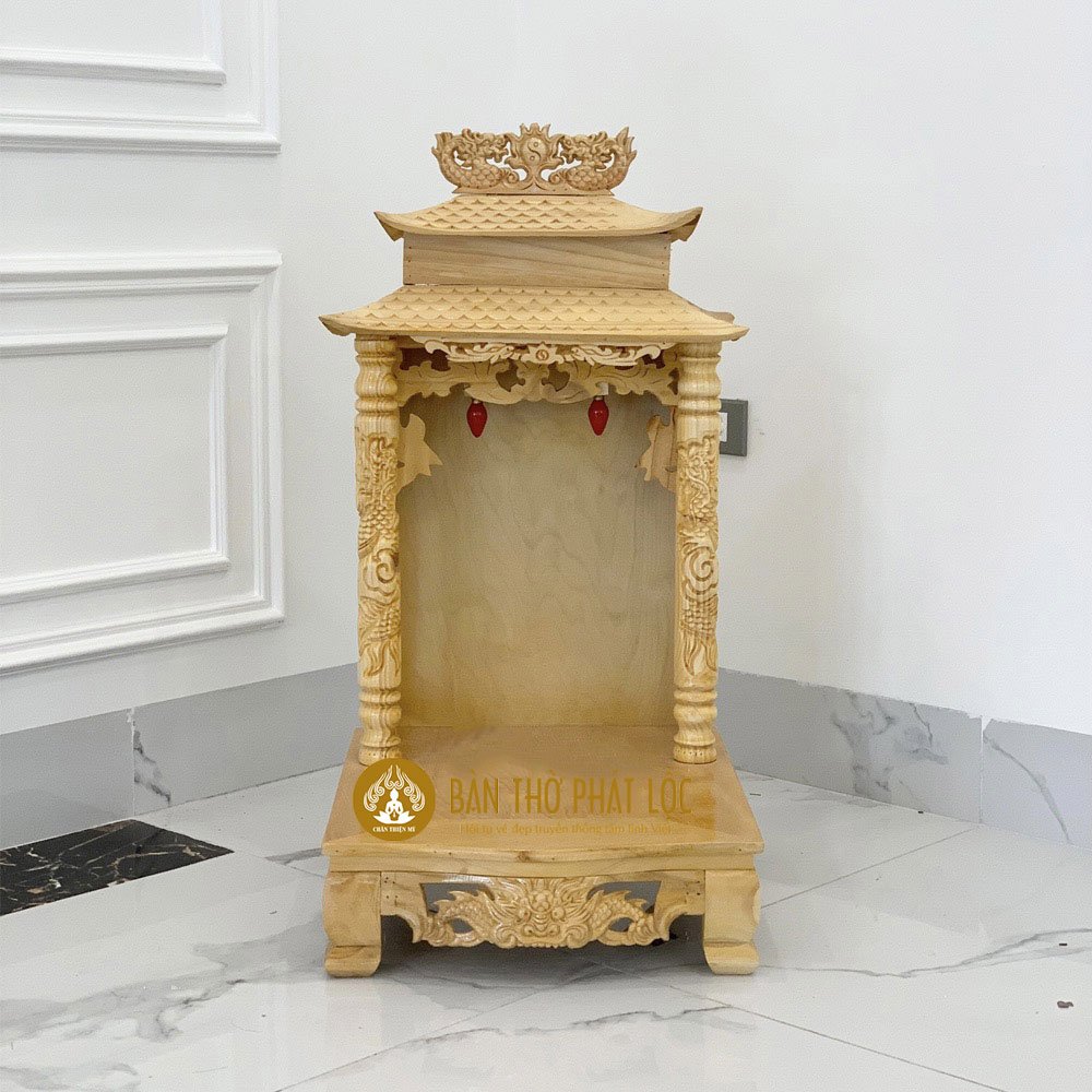 bàn thờ thần tài ở cửa hàng