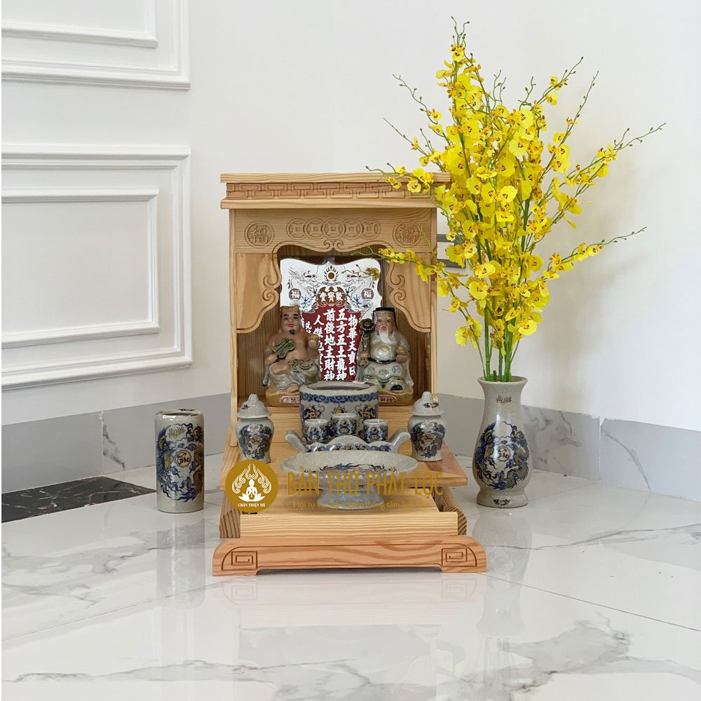 3 ông trên bàn thờ thần tài